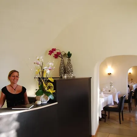 Hotel Burg 4*