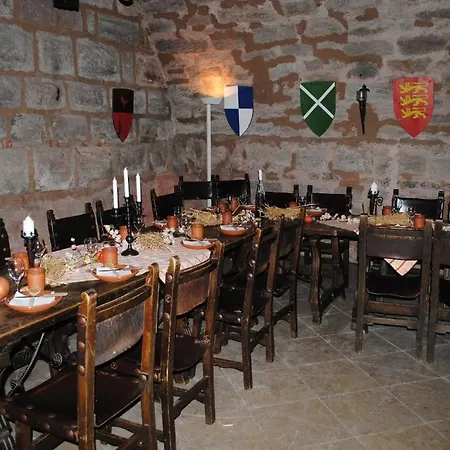 Burg ホテル 4*