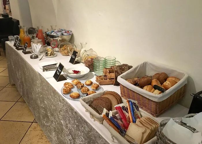 Ξενοδοχείο Burg 4*